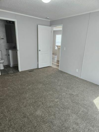 Photo 4 of 5 of home located at 316 Bankers Drive Vadnais Heights, MN 55127