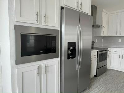 Photo 2 of 20 of home located at 3515 Campari Drive (Site 0127) Ellenton, FL 34222
