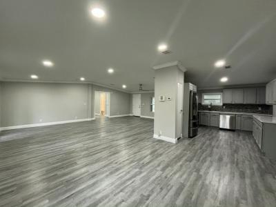 Photo 3 of 20 of home located at 1405 82nd Avenue, Site #196 Vero Beach, FL 32966