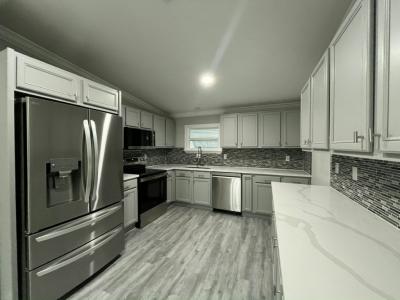 Photo 4 of 20 of home located at 1405 82nd Avenue, Site #196 Vero Beach, FL 32966