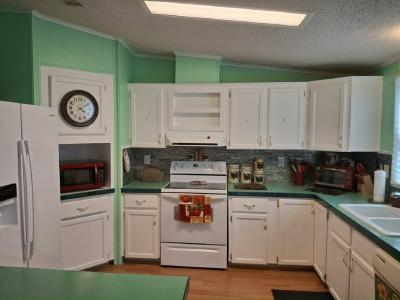 Photo 3 of 20 of home located at 5735 Viau Way Zephyrhills, FL 33540
