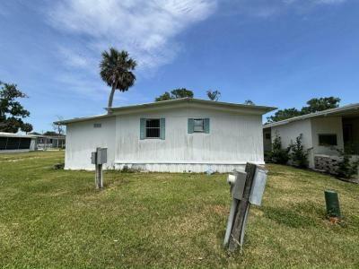 Photo 3 of 14 of home located at 5 Kimberly Ct Daytona Beach, FL 32119