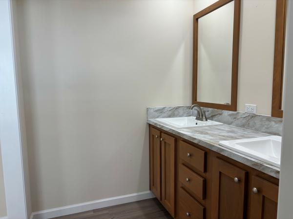 2022 Clayton 27SUN28522B Mobile Home