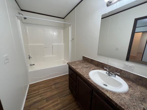 2015 EAGLE RIVER 184 LC-80F8004  Home