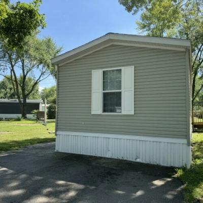 Photo 3 of 28 of home located at 27 Crestwood Drive #0037 Middletown, IN 47356