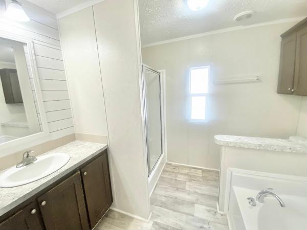 2018 Clayton Homes Inc Yes Mobile Home