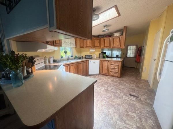 1989 Skyline 06910869YAB Mobile Home