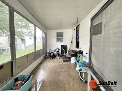 Photo 4 of 31 of home located at 5431 NE 35th Street Lot 69 Silver Springs, FL 34488