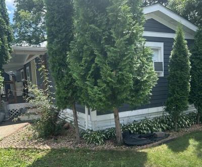 Mobile Home at 1092 South Circle Fridley, MN 55432