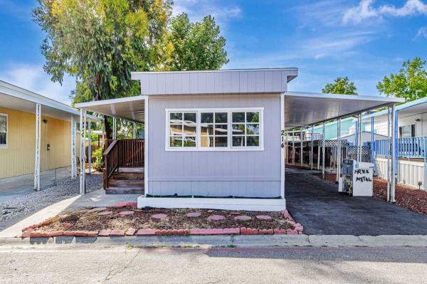 1972 Woodcrest Mobile Home For Sale
