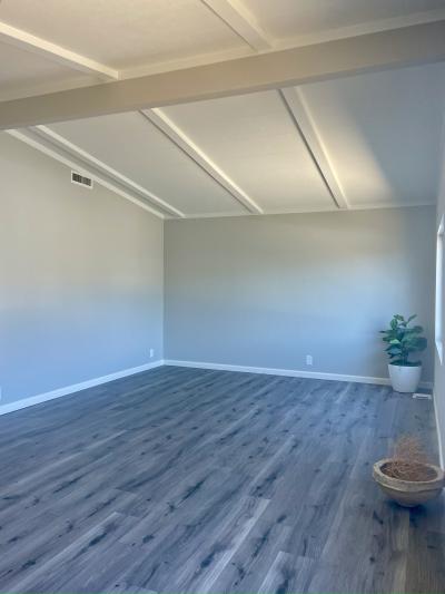 Photo 3 of 13 of home located at 4000 Pierce Street Space #282 Riverside, CA 92505