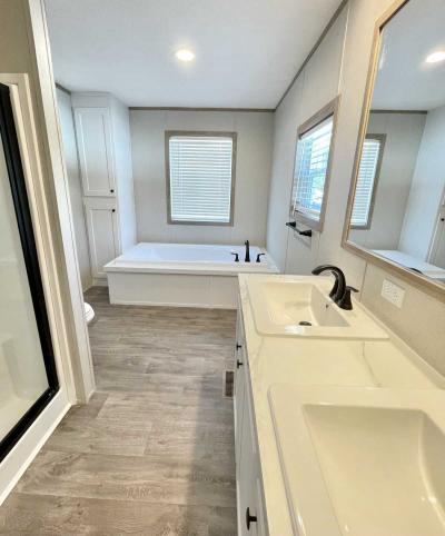 Photo 3 of 18 of home located at 1095 Western Drive Colorado Springs, CO 80915