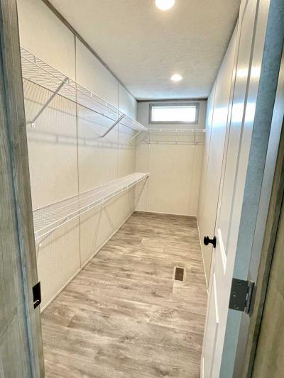 Photo 5 of 18 of home located at 1095 Western Drive Colorado Springs, CO 80915