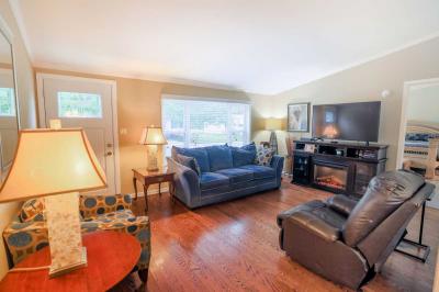 Photo 2 of 32 of home located at 308 Osprey Dr Mount Laurel, NJ 08054