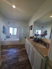 2019 Champion Creekside Manor  Mobile Home