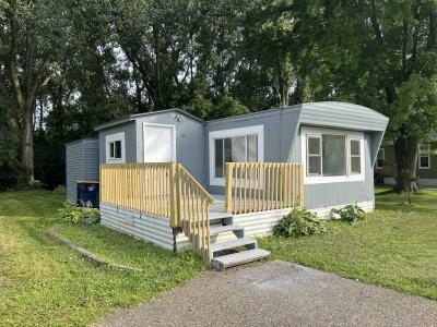 Photo 2 of 26 of home located at 723 Juliet Dr Lakeville, MN 55044