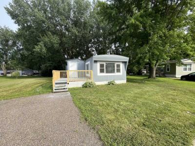 Photo 3 of 26 of home located at 723 Juliet Dr Lakeville, MN 55044