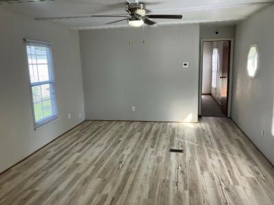 Photo 3 of 10 of home located at 12948 S Us Route 31 Trlr #69 Kokomo, IN 46901