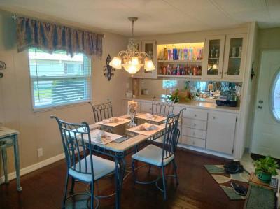 Photo 5 of 29 of home located at 475 Cardinal Lane Largo, FL 33770