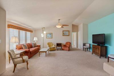 Photo 5 of 26 of home located at 9855 E Irvington Road #68 Tucson, AZ 85730