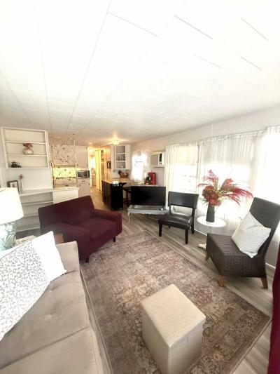 Photo 5 of 25 of home located at 28488 Us Highway 19 North #60 Clearwater, FL 33761