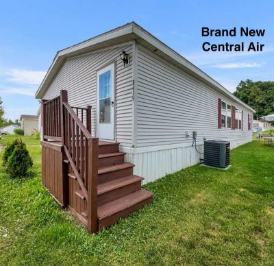 Photo 3 of 31 of home located at 8419 Quill Drive Fenton, MI 48430