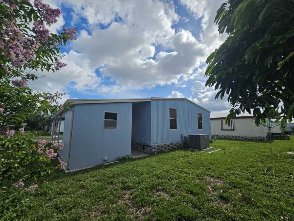 Broo Mobile Home