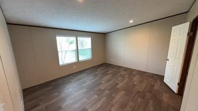 Photo 4 of 23 of home located at 162 Lcr 474 Mexia, TX 76667