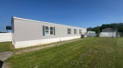 Mobile Home at 320 Wurtland Ave Lot 42 Wurtland, KY 41144