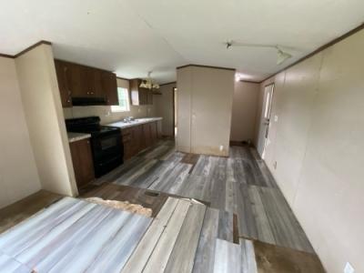Photo 4 of 16 of home located at 1769 Alex Benton Rd Newton Grove, NC 28366