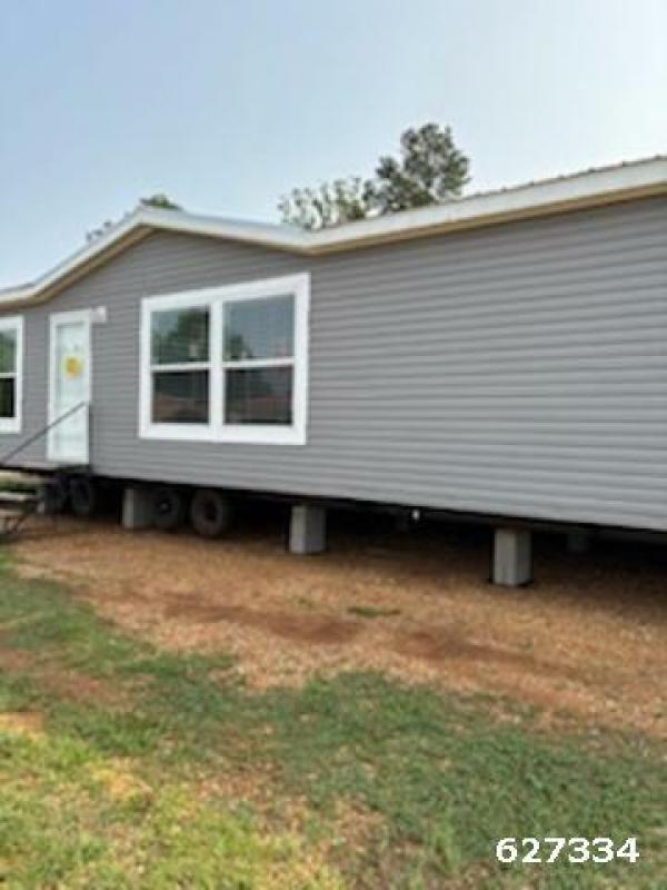 Photo 1 of 2 of home located at Buffington Mobile Home Sales I 31 Hickory Nut Rd Decatur, MS 39327