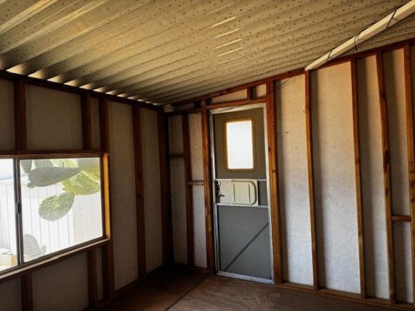 1976 Unknown Manufactured Home