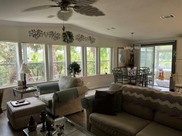 2004 T1720-4 Homes of Merit Manufactured Home