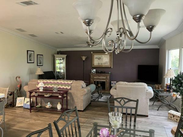 2004 T1720-4 Homes of Merit Manufactured Home