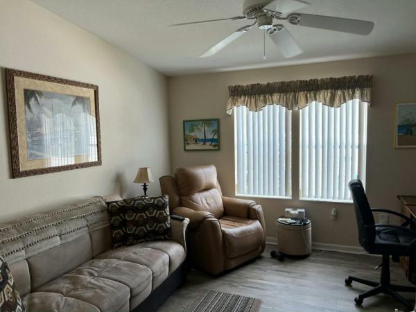 2004 T1720-4 Homes of Merit Manufactured Home