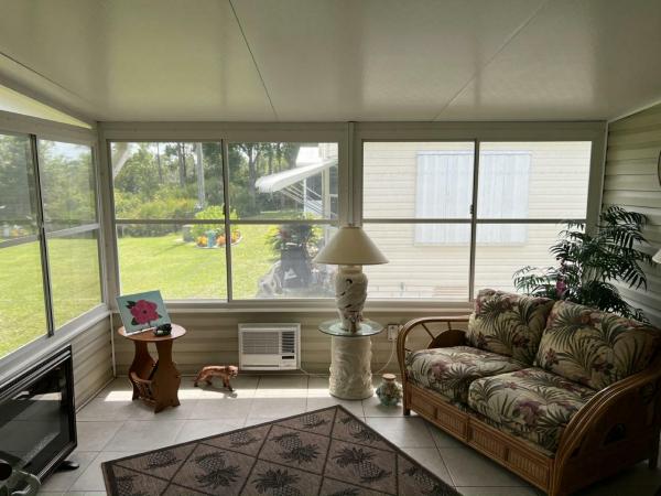 2004 T1720-4 Homes of Merit Manufactured Home