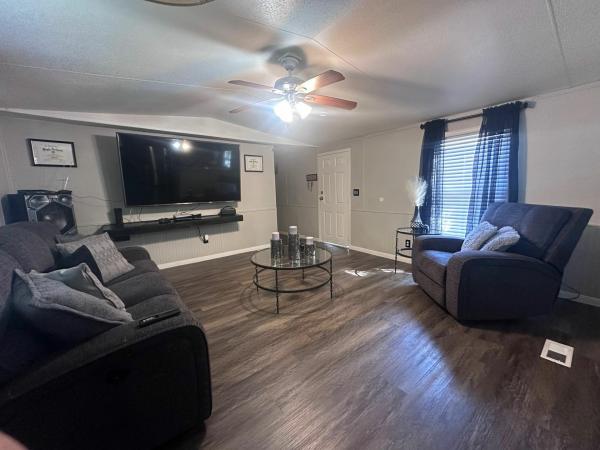 2001 CMH MANUFACTURING INC MILLENNIUM Mobile Home