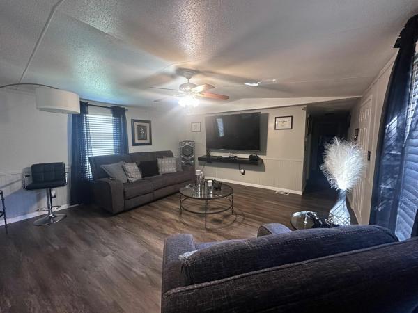 2001 CMH MANUFACTURING INC MILLENNIUM Mobile Home