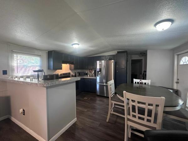 2001 CMH MANUFACTURING INC MILLENNIUM Mobile Home