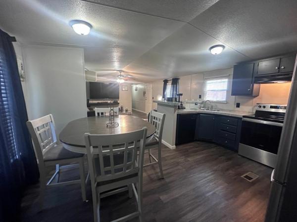 2001 CMH MANUFACTURING INC MILLENNIUM Mobile Home
