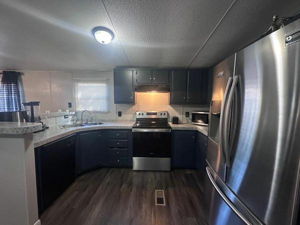2001 CMH MANUFACTURING INC MILLENNIUM Mobile Home