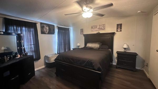 2001 CMH MANUFACTURING INC MILLENNIUM Mobile Home