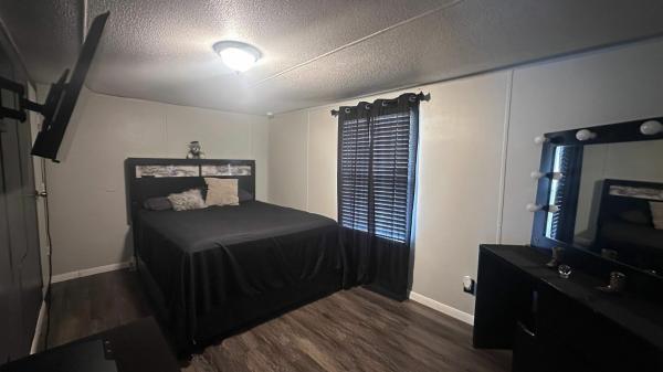 2001 CMH MANUFACTURING INC MILLENNIUM Mobile Home