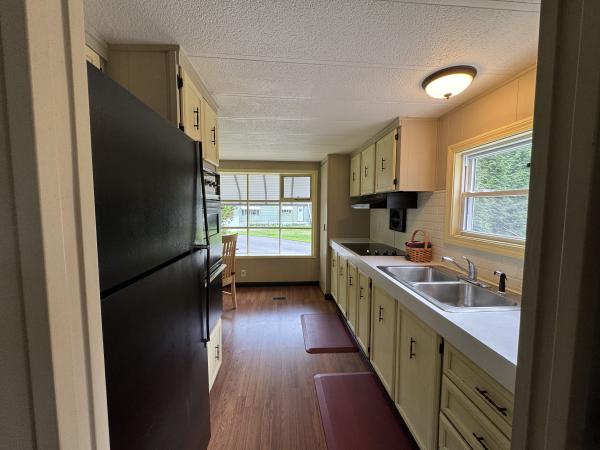 1975 Burlington 60-2-12 Mobile Home