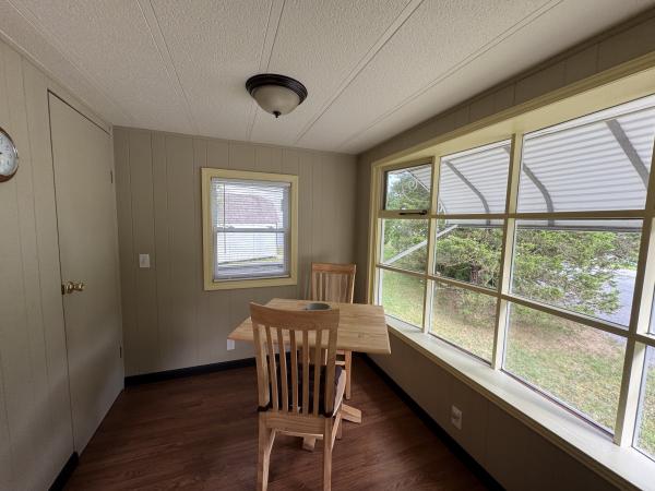 1975 Burlington 60-2-12 Mobile Home