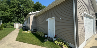 Photo 3 of 22 of home located at 23113 Pine Drive Chelsea, MI 48118