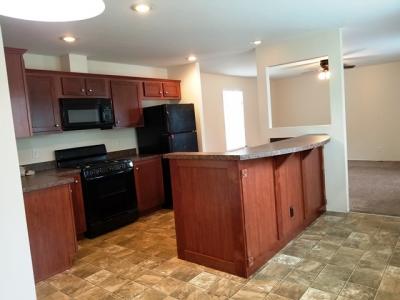Photo 2 of 4 of home located at 148 West Daisy Lane Holland, OH 43528