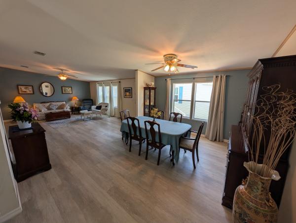 2000 Palm Harbor Mobile Home