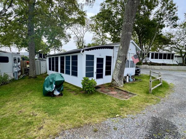 1990 Brittany Park 1331L Mobile Home