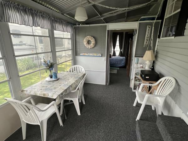 1990 Brittany Park 1331L Mobile Home
